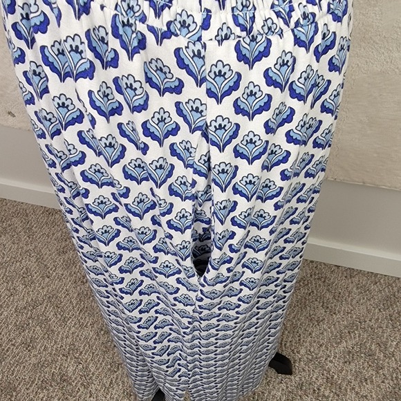 Boden Women's 8R Blue White Floral Smocked Waist Short Sleeve Coastal Midi Dre - Picture 10 of 10